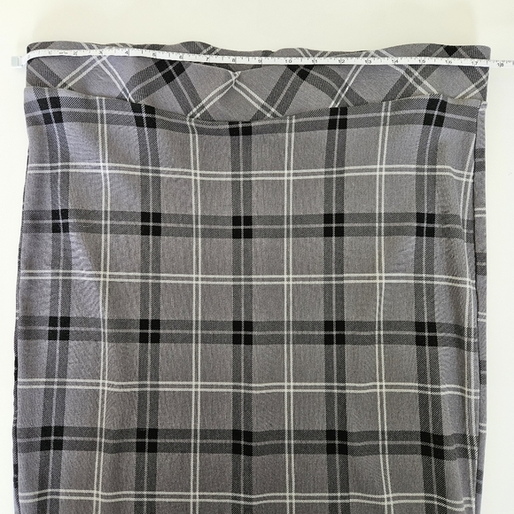 Torrid Pencil Skirt 1x Black Gray Plaid Lace Trim Back Slit Studio Ponte Lux - Picture 11 of 15